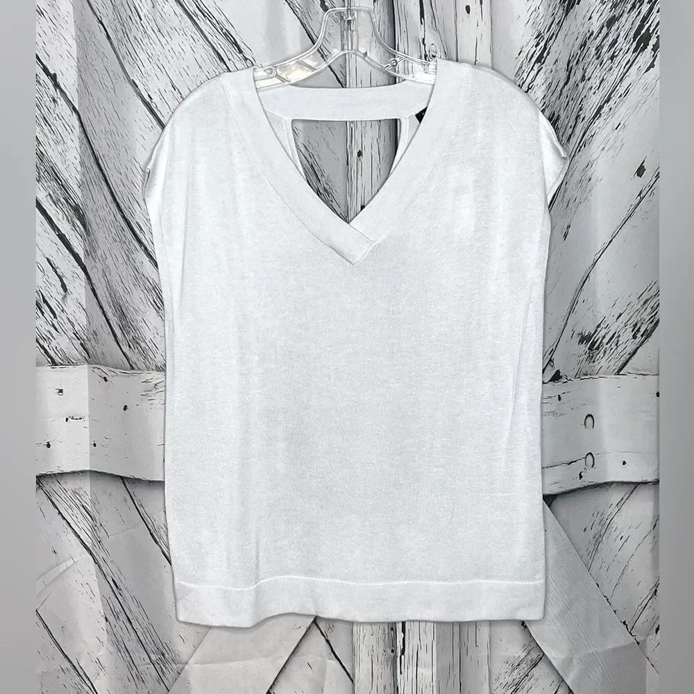 NWT Banana Republic Sleeveless Knit Top V-Neck Pale Gray S